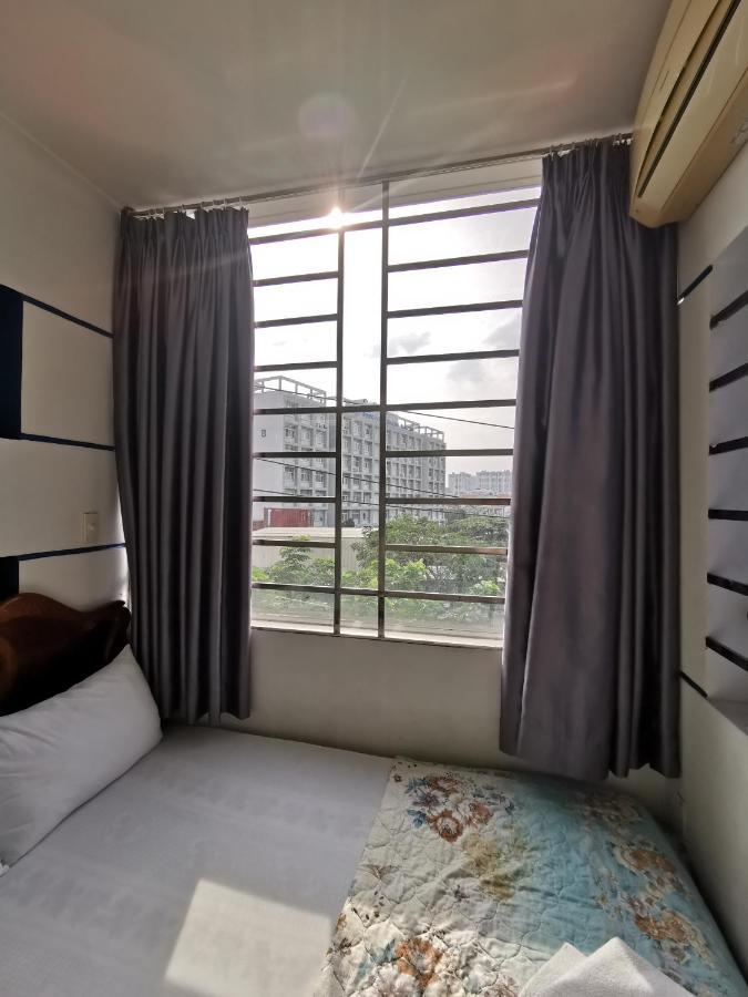 Khách sạn Khach San Hoa Cuc *