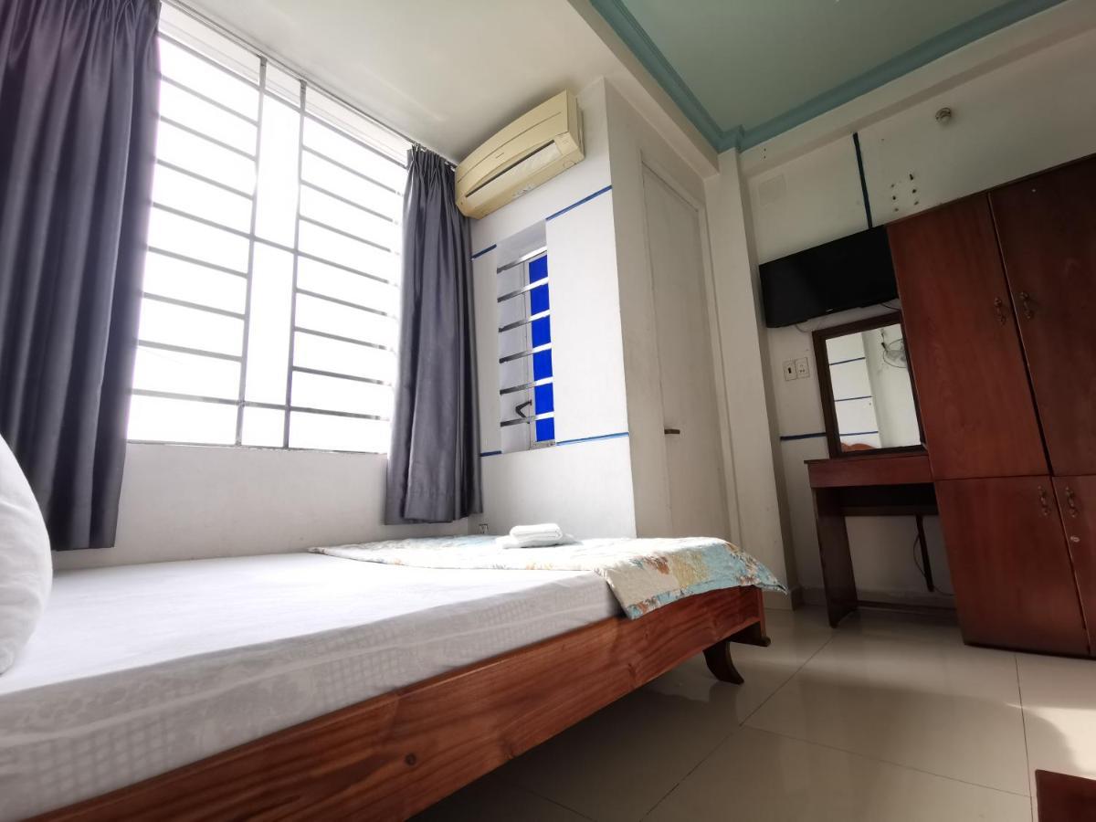 Khách sạn Khach San Hoa Cuc